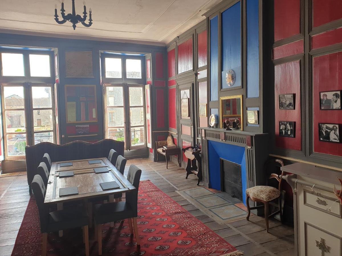 Le Chateau Châteauponsac Eksteriør billede